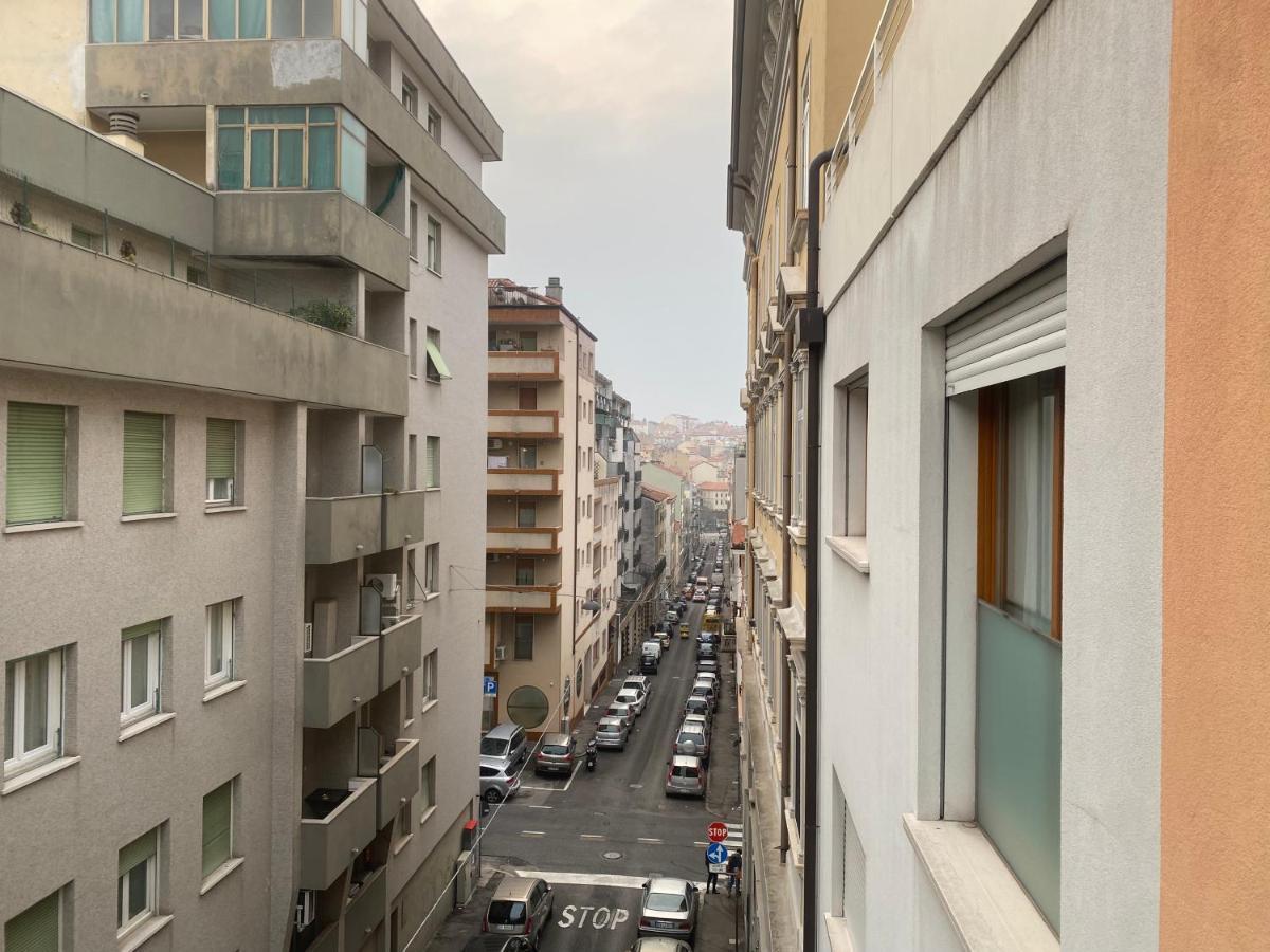 La Casa Di Giacomo Con Parcheggio Trieste Luaran gambar